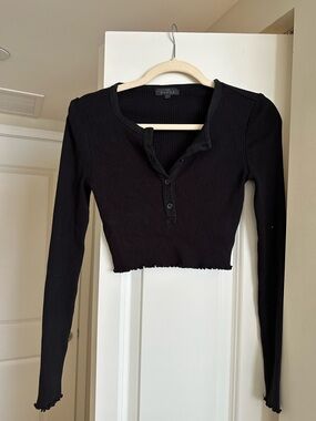 Range Black Ribbed Long-Sleeve Crop Henley